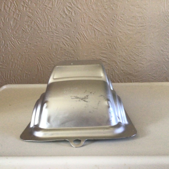 Wilton 3D Car Cake Mold - Picture 4 of 7